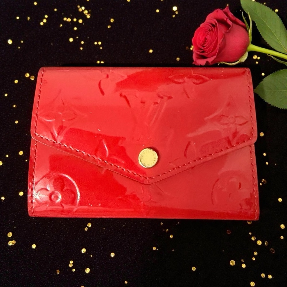 Louis Vuitton Red Vernis Key Holder Case (A190)